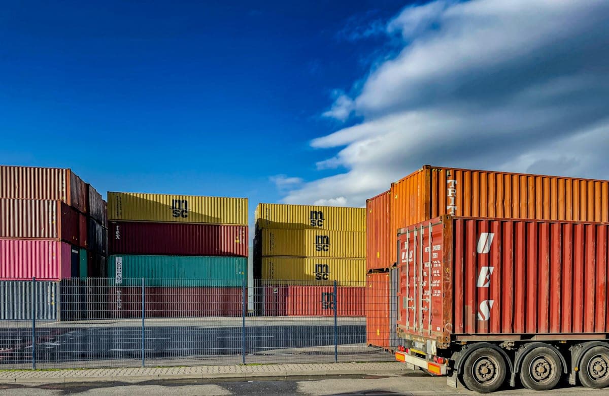 How Much to Get a Storage Container Delivered